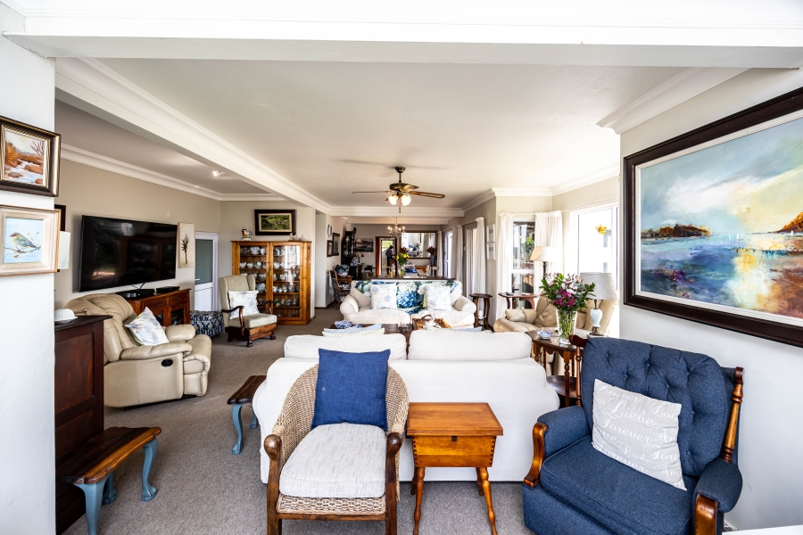 4 Bedroom Property for Sale in Kidds Beach Eastern Cape